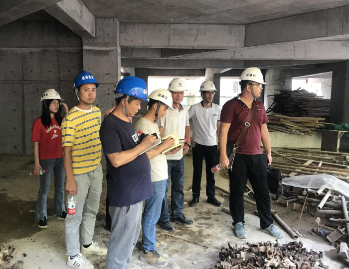 5.1������Ŀһ�ߵ����������� ��700.png