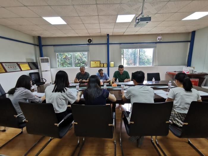 2�����ֳ�����Ө ��700.jpg