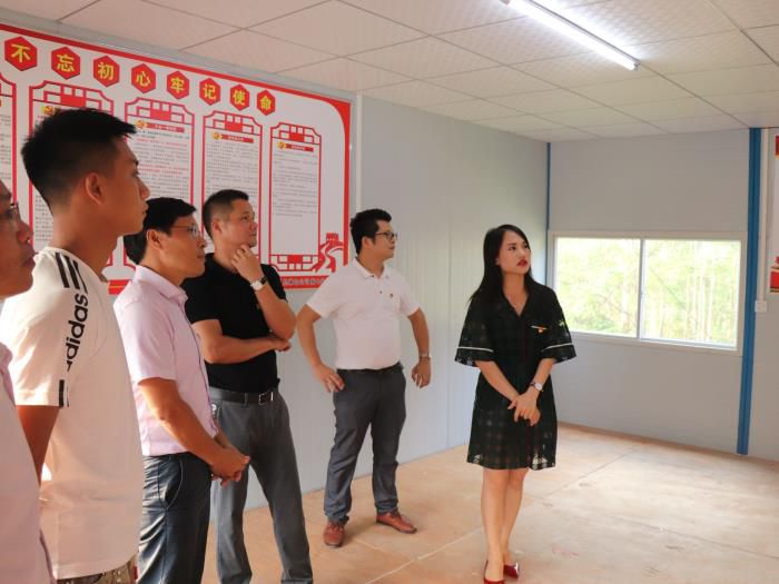 3���е�Ա�˶����� ��� ��700.jpg