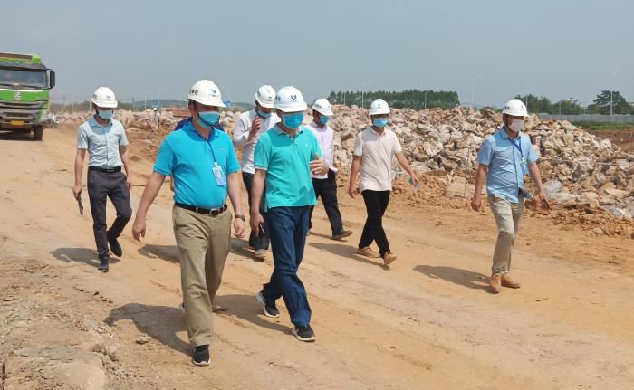 7.1����ֳ��������� ��700.jpg