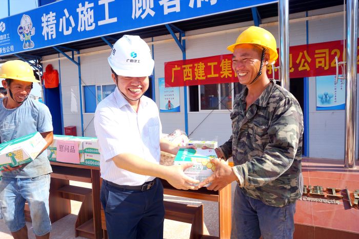 �͢��Ϊ���˷�������ο��Ʒ��л΢�� ��.jpg