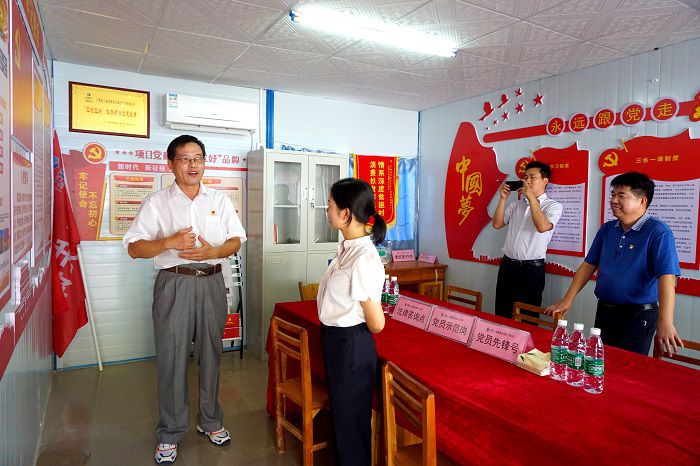 ����������쵳֧���˶�����л΢�� ��.JPG