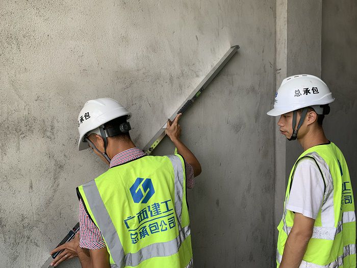 1598581797136122.jpg 现场知识技术指导。梁宗吕 摄.jpg