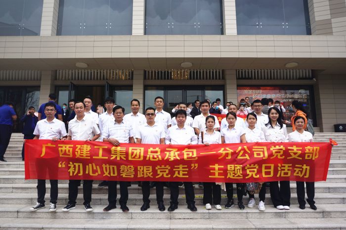 59�˶��ֳ���л΢�� ��.jpg