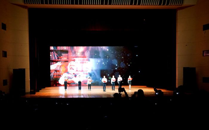 59�����ݳ���л΢�� ��.jpg