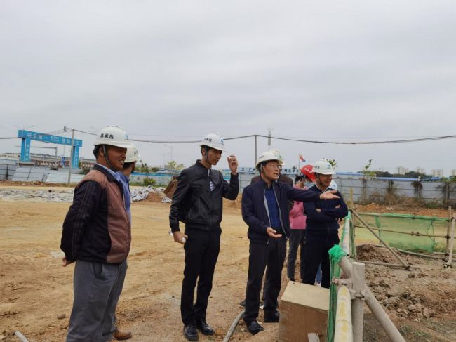 4��Ŀ�ֳ���Ī��������.jpg