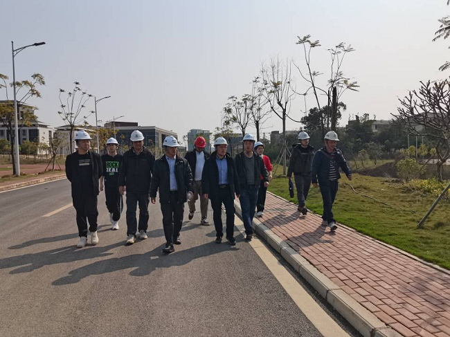 �����ɼ����Ŀ�ֳ����˸�Խ �㣨��ͼ��.png