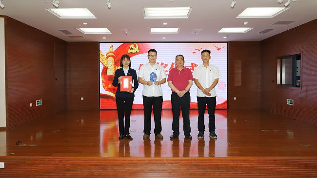 �佱��Ӱ���������㣨��ͼ��.jpg